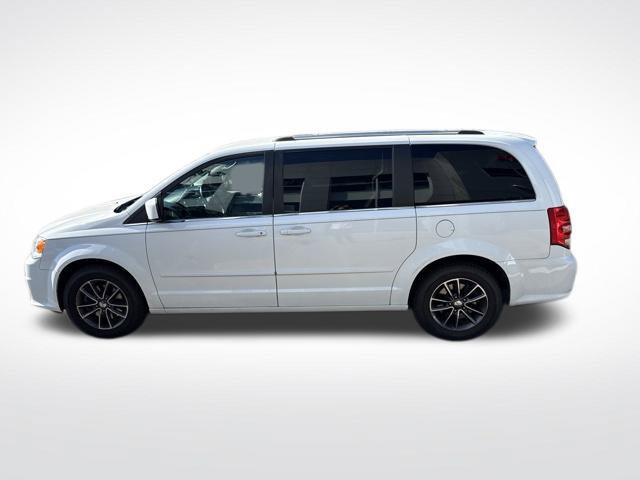 Used 2017 Dodge Grand Caravan SXT w/ Driver Convenience Group FWD image 7