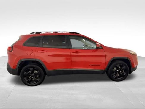 Used 2018 Jeep Cherokee Limited w/ High Altitude Package AWD/4WD image 9