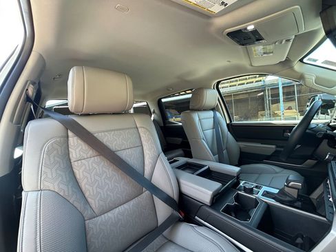 Used 2024 Toyota Tundra Limited image 27