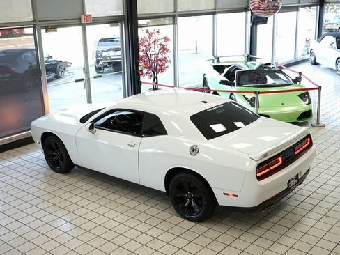 Used 2019 Dodge Challenger SXT image 48