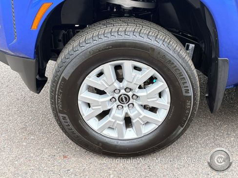 Used 2024 Nissan Frontier SV w/ SV Convenience Package image 10