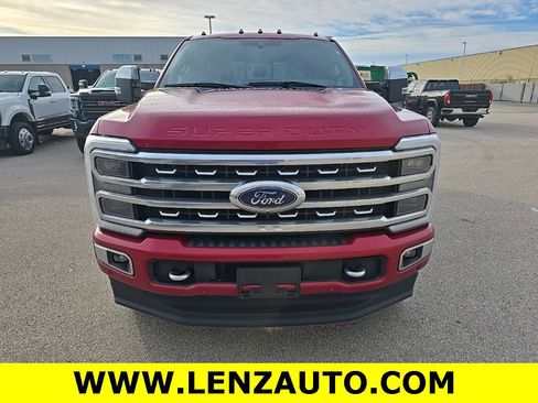 Used 2024 Ford F250 Platinum w/ FX4 Off-Road Package image 2
