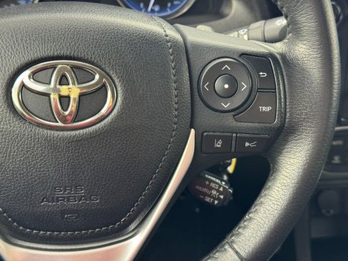 Used 2018 Toyota Corolla SE image 20