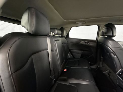 Used 2023 Kia Sportage SX FWD image 40