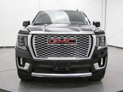 Used 2023 GMC Yukon Denali image 2