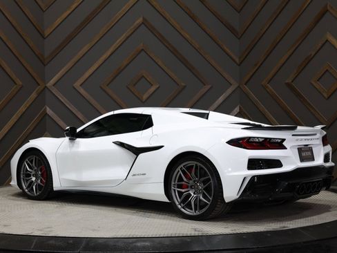 Used 2025 Chevrolet Corvette Z06 image 8