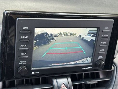 Used 2020 Toyota RAV4 XLE image 19