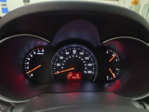 Used 2014 Kia Sorento LX FWD image 15