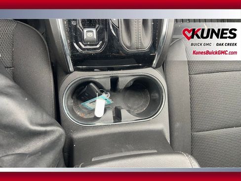 Used 2024 GMC Canyon Elevation w/ Convenience Package image 25