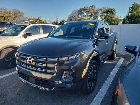Used 2025 Hyundai Santa Cruz Limited image 2