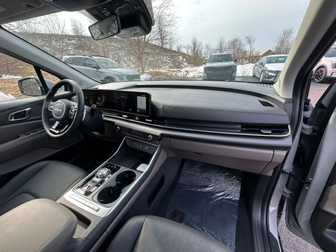 New 2026 Kia Carnival EX image 29