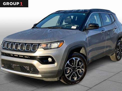 Used 2024 Jeep Compass Limited image 1