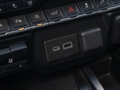 Used 2021 GMC Sierra 1500 AT4 w/ AT4 Premium Package AWD/4WD image 35