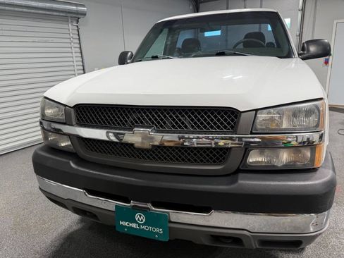 Used 2003 Chevrolet Silverado 2500 4x4 Regular Cab image 2
