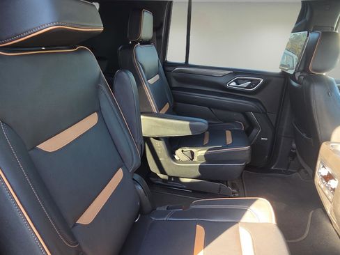 Used 2021 GMC Yukon XL AT4 w/ AT4 Premium Package image 18