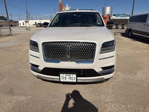 Used 2019 Lincoln Navigator L Reserve image 2