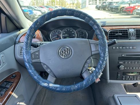 Used 2005 Buick LaCrosse CX w/ Silver Convenience Package FWD image 9