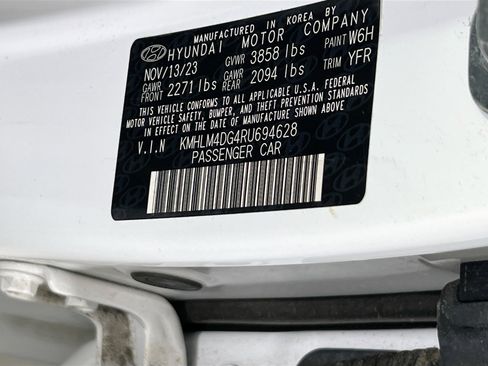 Used 2024 Hyundai Elantra SEL FWD image 30