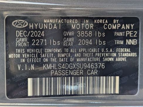 Certified 2025 Hyundai Elantra SEL image 24