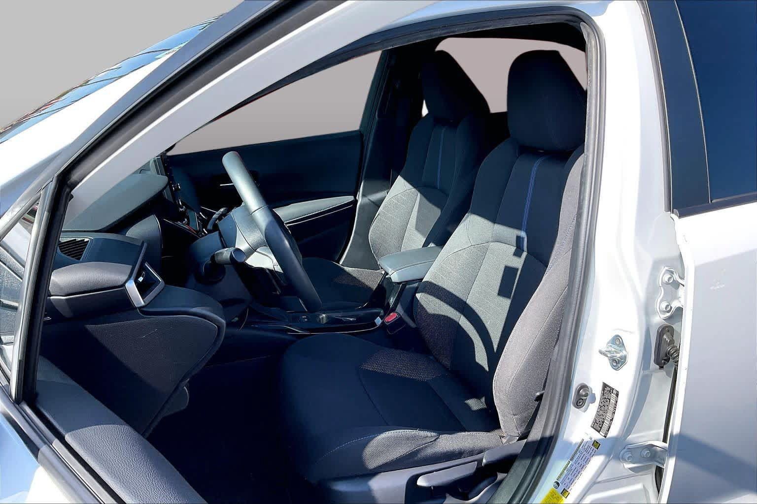 Used 2022 Toyota Corolla SE w/ Carpet Mat Package (TMS) FWD image 7