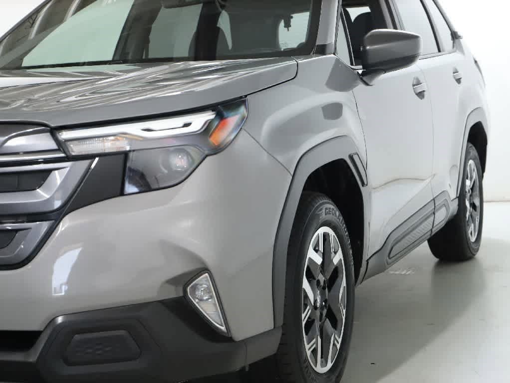 Certified 2025 Subaru Forester Premium w/ Convenience Package #1 AWD/4WD image 4