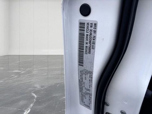 Used 2023 Jeep Compass Trailhawk image 31