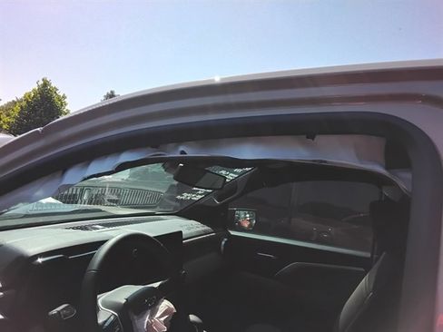 Used 2024 Chevrolet Colorado ZR2 w/ Technology Package image 20