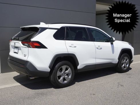 Used 2024 Toyota RAV4 XLE AWD/4WD image 4