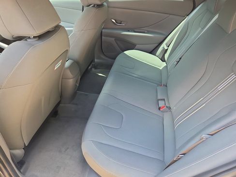 Used 2025 Hyundai Elantra Hybrid w/ Cargo Package FWD image 9