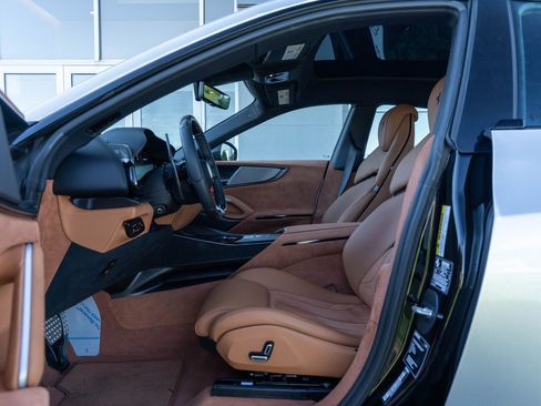 Certified 2025 Ferrari Purosangue image 29