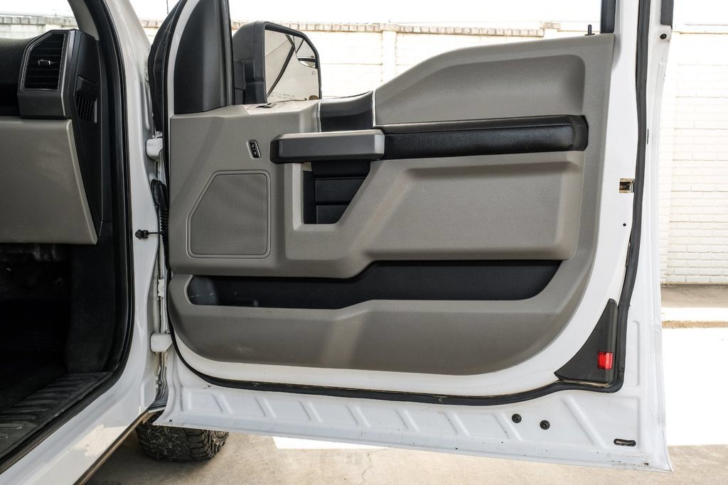 Used 2018 Ford F150 XLT w/ Equipment Group 301A Mid RWD image 45