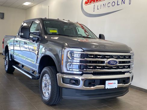 New 2026 Ford F350 XLT w/ XLT Premium Package AWD/4WD image 2