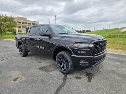 New 2025 RAM 1500 4x4 Crew Cab