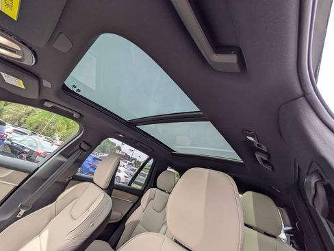 Certified 2026 Volvo XC90 B6 Plus w/ Protection Package Premier AWD/4WD image 23