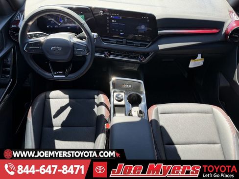Used 2025 Chevrolet Equinox RS image 13