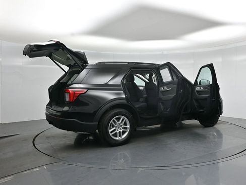 New 2026 Ford Explorer Active RWD image 5