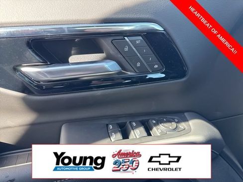 New 2026 Chevrolet Suburban Premier AWD/4WD image 25