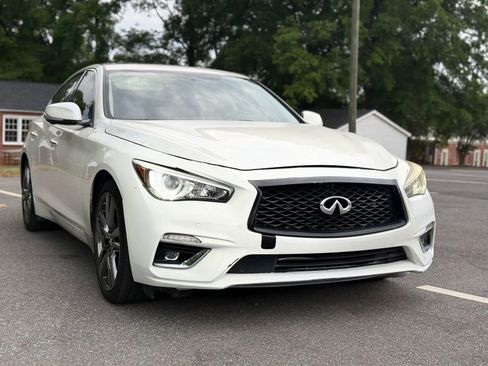 Used 2019 INFINITI Q50 Luxe w/ Essential Package (3.0T Luxe) AWD/4WD image 8