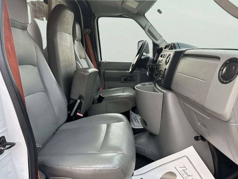 Used 2014 Ford E-350 and Econoline 350 Super Duty RWD image 13