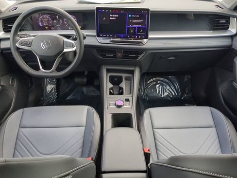 New 2026 Volkswagen Tiguan SE image 13