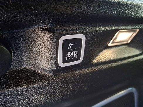 Used 2024 Jeep Grand Cherokee L Limited image 27