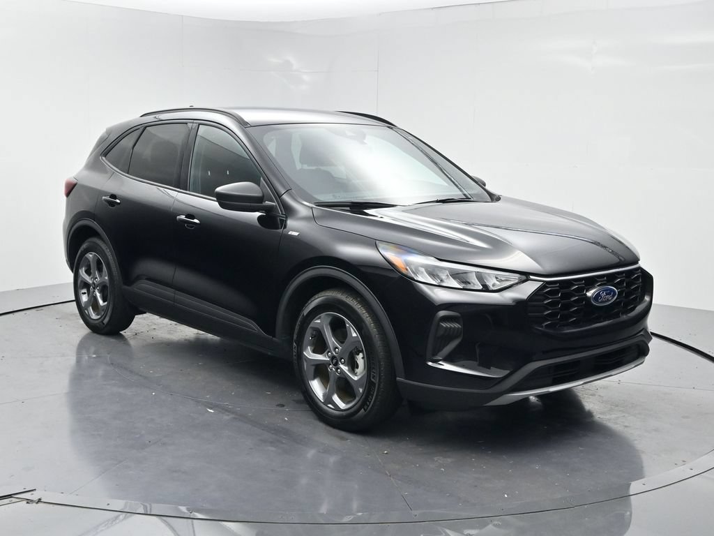 Used 2025 Ford Escape ST-Line FWD image 2