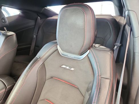 Used 2019 Chevrolet Camaro ZL1 image 9