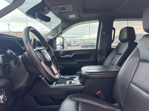 Used 2024 GMC Sierra 3500 Denali w/ Technology Package image 18