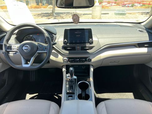 Used 2020 Nissan Altima 2.5 SV FWD image 20