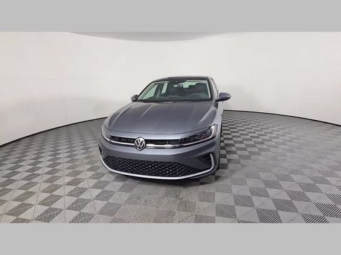 Used 2025 Volkswagen Jetta SE w/ Sunroof Package FWD image 51