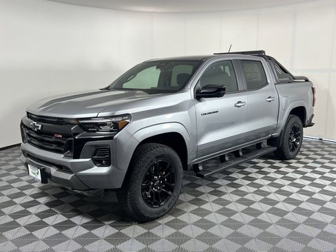 New 2025 Chevrolet Colorado Z71 w/ Midnight Edition image 3