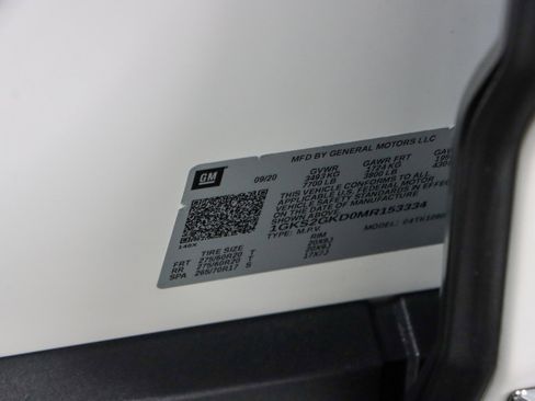 Used 2021 GMC Yukon XL SLT w/ SLT Luxury Plus Package image 39