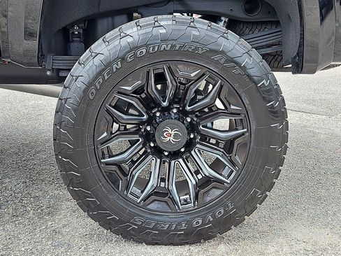Used 2025 Chevrolet Silverado 2500 LTZ w/ Trail Boss Package AWD/4WD image 40