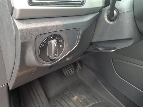 Used 2023 Volkswagen Atlas SEL AWD/4WD image 27